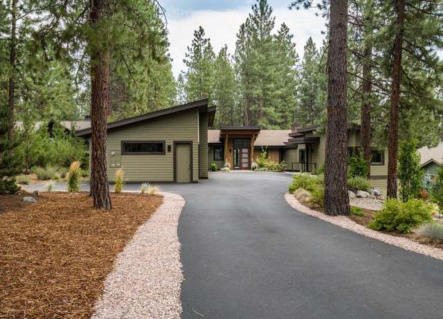 Property at 60734 Golf Village Loop, Bend, OR 97702, 3 beds, 2.5 baths