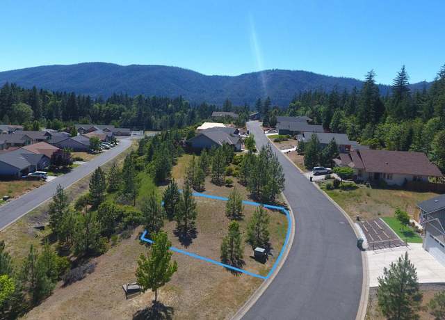 Property at 304 Cedar Ridge Dr, Cave Junction, OR 97523