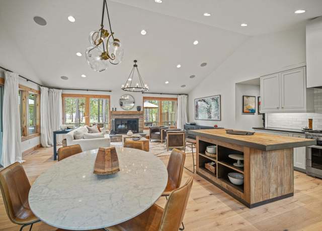 Property at 56836 Pine Bough Ln #4, Sunriver, OR 97707, 3 beds, 2 baths