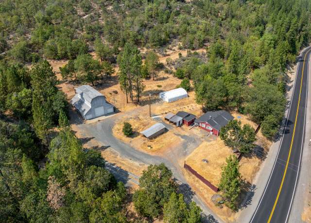 Property at 3461 W Evans Creek Rd, Rogue River, OR 97537, 2 beds, 1 bath