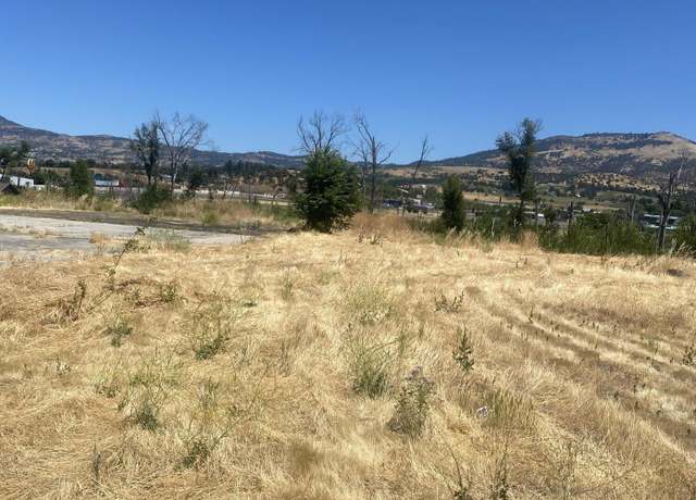Property at 600 N Main St, Phoenix, OR 97535