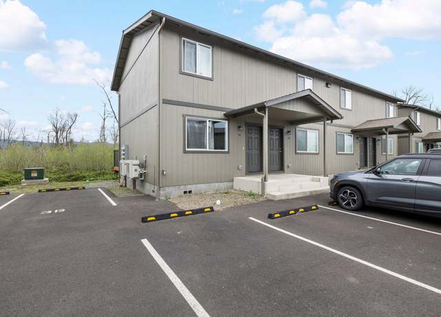 Property at 610 N Main St Apt 2A, Phoenix, OR 97535, 2 beds, 1 bath