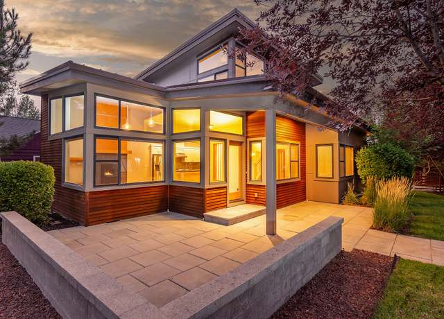 Property at 101 NW 13th St, Bend, OR 97703, 3 beds, 2.5 baths