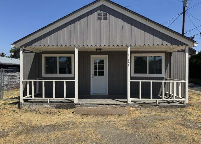 Property at 1327 Saling Ave, Medford, OR 97504, 2 beds, 1 bath