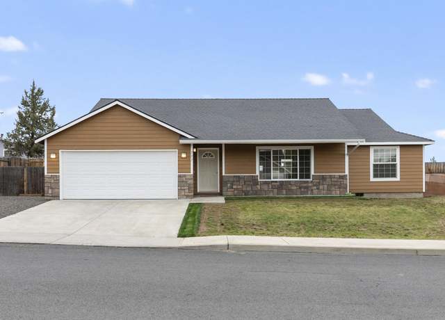 Property at 717 SE Cross Ln, Madras, OR 97741, 3 beds, 2 baths