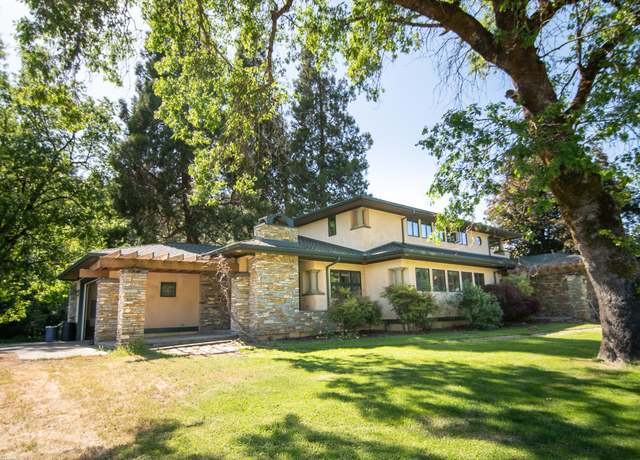 Property at 2440 Hugo Rd, Merlin, OR 97532, 4 beds, 4 baths