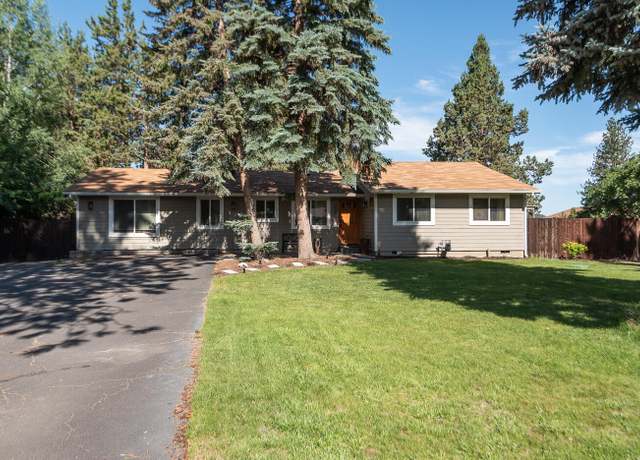 Property at 60811 Windsor Dr, Bend, OR 97702, 4 beds, 3 baths