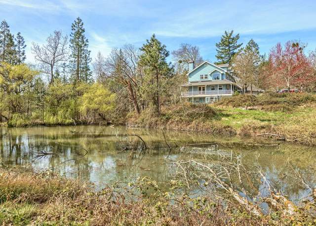 Property at 6155 Tunnel Loop Rd, Grants Pass, OR 97526, 7 beds, 5 baths