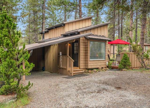 Property at 57063 Deer Ln, Sunriver, OR 97707, 2 beds, 2 baths