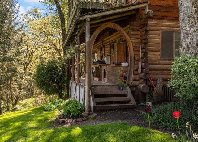 Property at 11750 Hillcrest Rd, Medford, OR 97504, 4 beds, 3 baths