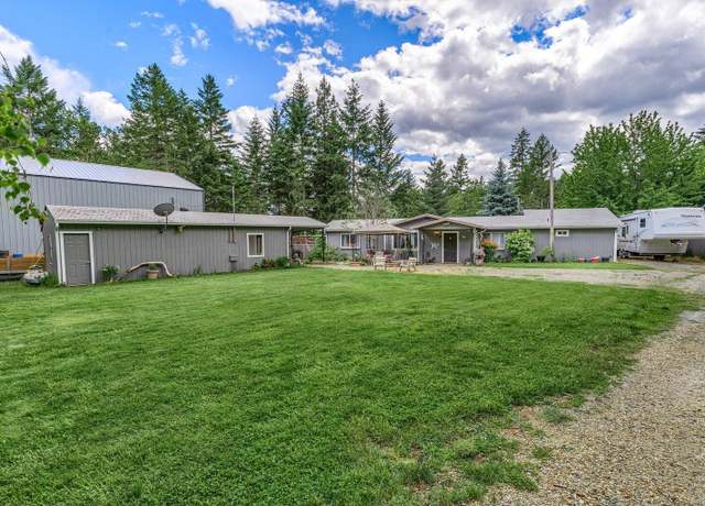 Property at 5461 Riverbanks Rd, Grants Pass, OR 97527, 2 beds, 2.5 baths