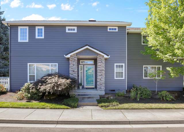 Property at 369 Meadow Dr, Ashland, OR 97520, 3 beds, 2.5 baths