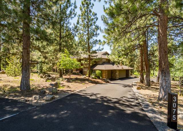 Property at 3075 NW Underhill Pl, Bend, OR 97703, 3 beds, 3 baths