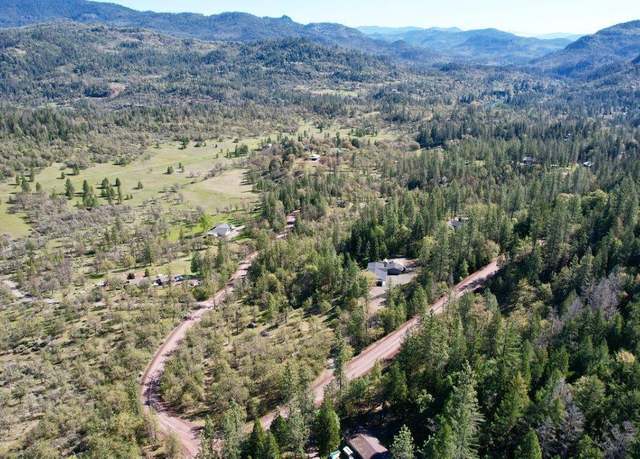 Property at 626 D'anconia Dr, Trail, OR 97541, 3 beds, 2 baths