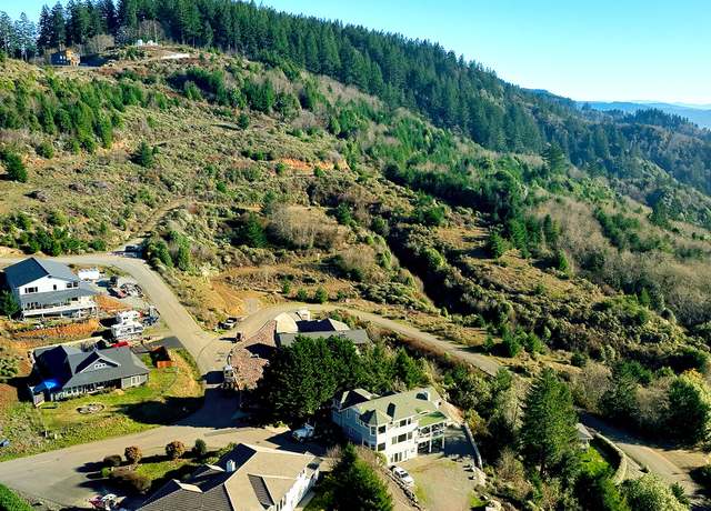 Property at 16888 Crown Terrace Ter, Brookings, OR 97415