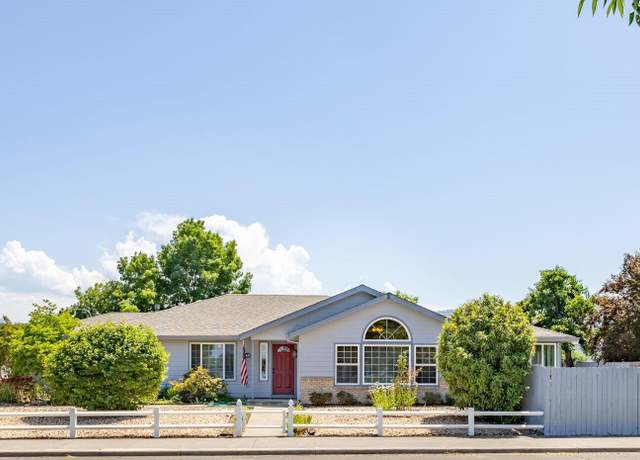 Property at 1401 Diamond St, Medford, OR 97501, 3 beds, 2 baths