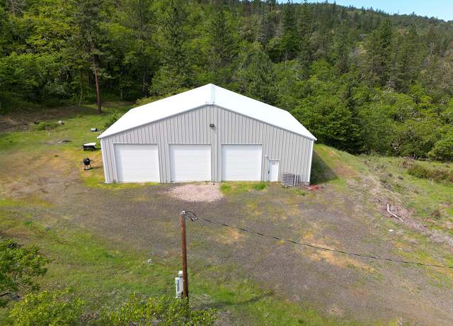 Property at 365 White Tail Dr, Eagle Point, OR 97524