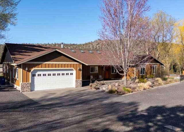Property at 1797 SE Hoover Ln, Prineville, OR 97754, 4 beds, 3 baths