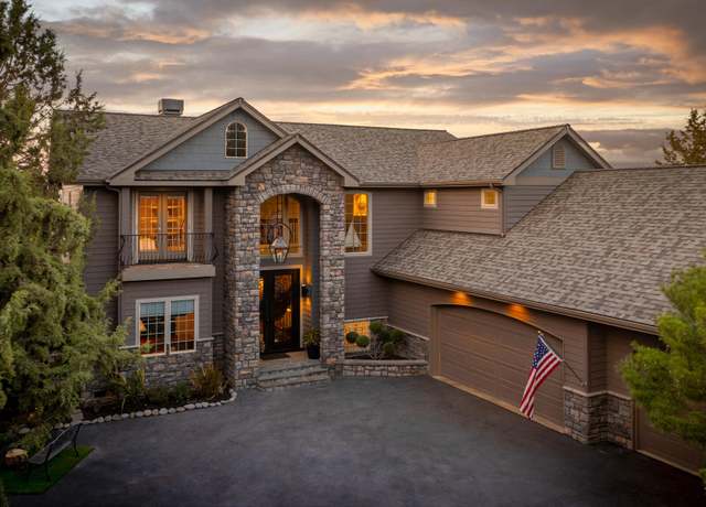 Property at 3209 NW Fairway Heights Dr, Bend, OR 97703, 3 beds, 4.5 baths
