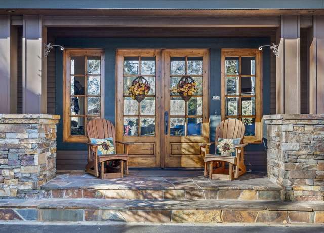 Property at 19586 Green Lakes Loop, Bend, OR 97702, 3 beds, 3.5 baths