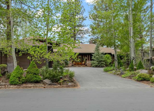 Property at 19586 Green Lakes Loop, Bend, OR 97702, 3 beds, 3.5 baths