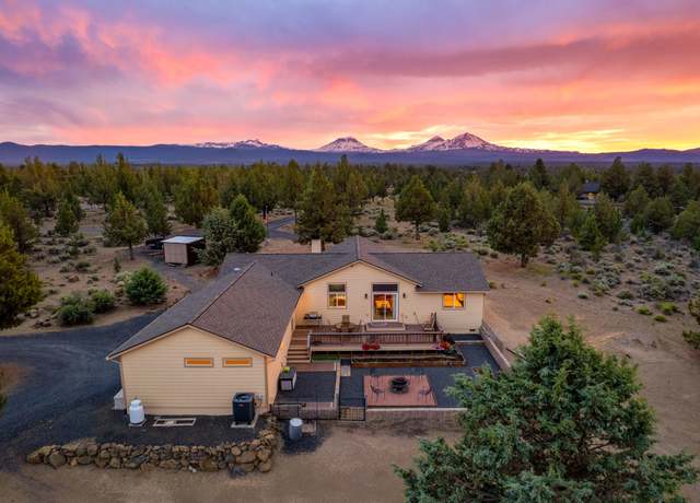 Property at 17596 Cascade Estates Dr, Bend, OR 97701, 3 beds, 2 baths