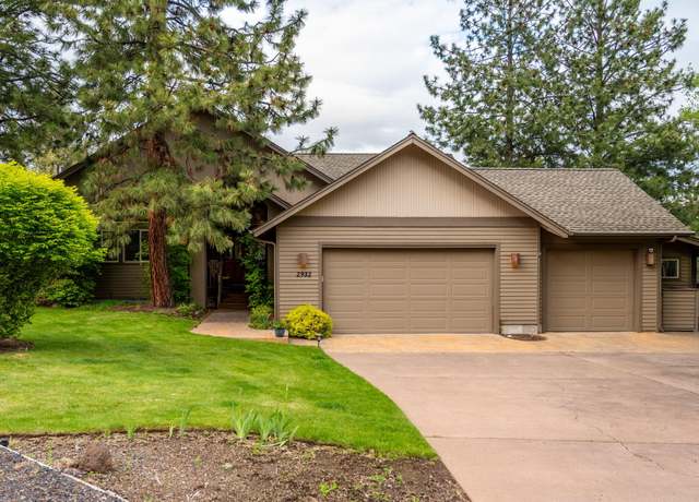 Property at 2932 NW Fairway Heights Dr, Bend, OR 97703, 3 beds, 2.5 baths