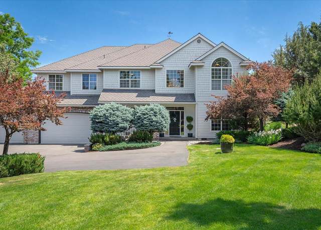 Property at 2300 Condor Dr, Redmond, OR 97756, 6 beds, 4 baths