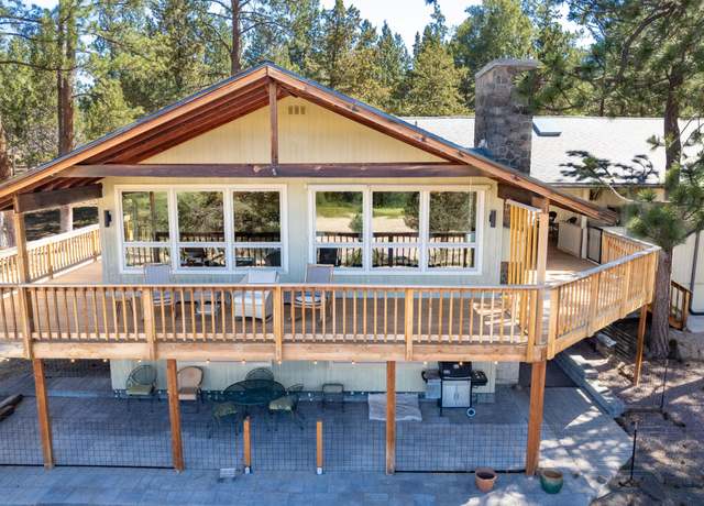 Property at 69947 Meadow View Rd, Sisters, OR 97759, 4 beds, 3 baths
