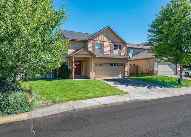 Property at 805 NE Redwood Ave, Redmond, OR 97756, 3 beds, 2.5 baths