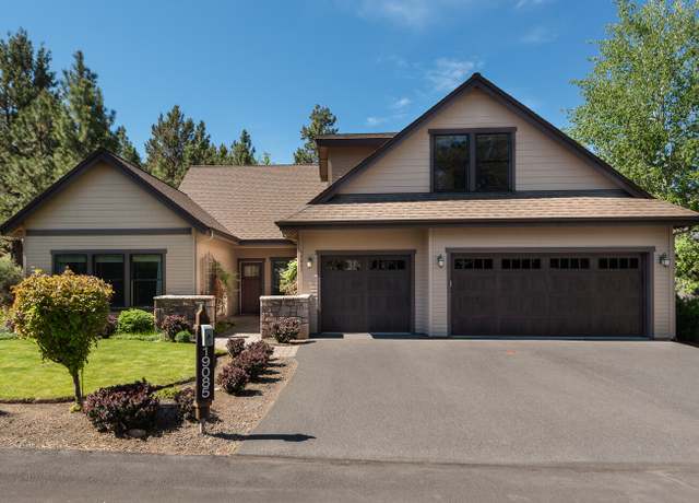 Property at 19085 Mt Hood Pl, Bend, OR 97703, 4 beds, 4 baths