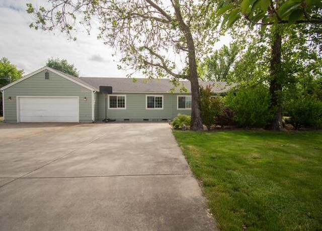 Property at 5368 Upton Rd, Central Point, OR 97502, 5 beds, 2 baths