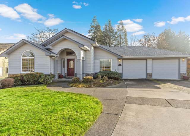 Property at 1568 Ridge Way, Medford, OR 97504, 4 beds, 2.5 baths