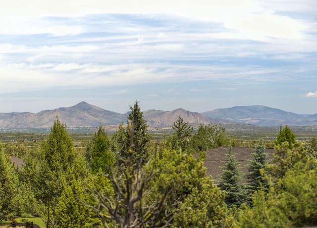 Property at 10192 Sundance Ridge Loop, Redmond, OR 97756, 3 beds, 2.5 baths