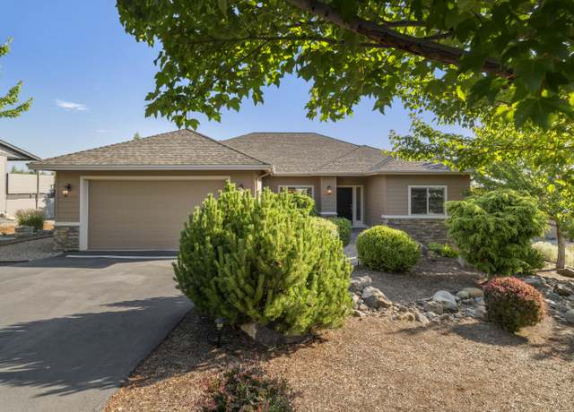 Property at 10192 Sundance Ridge Loop, Redmond, OR 97756, 3 beds, 2.5 baths