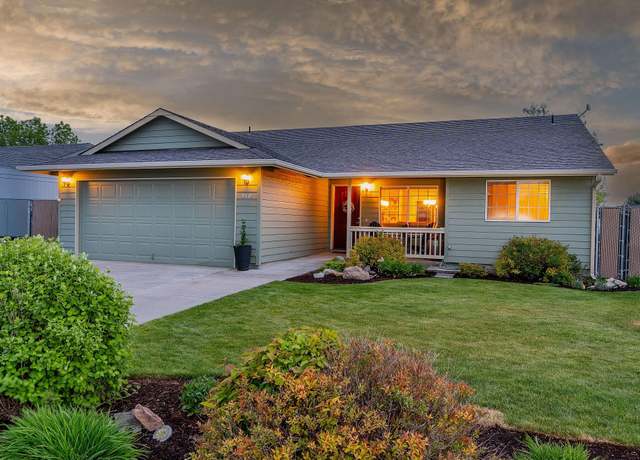 Property at 960 NE Manzanita St, Prineville, OR 97754, 3 beds, 2 baths