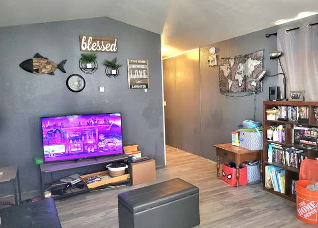 Property at 11427 Blackwell Rd #2, Central Point, OR 97502, 2 beds, 1 bath