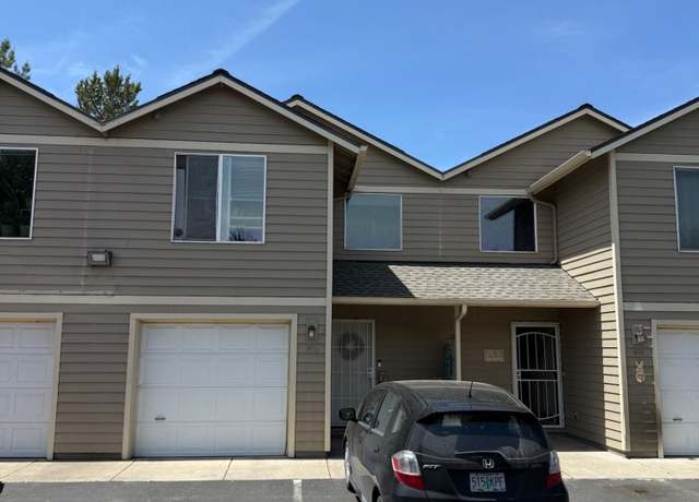 Property at 1472 SW 16th St, Redmond, OR 97756, 2 beds, 2.5 baths