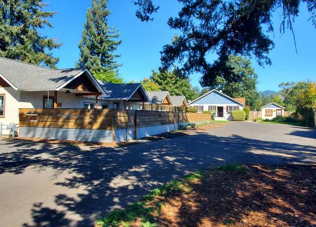 Property at 1860 Rogue River Hwy, Grants Pass, OR 97527, 4 beds, 4 baths
