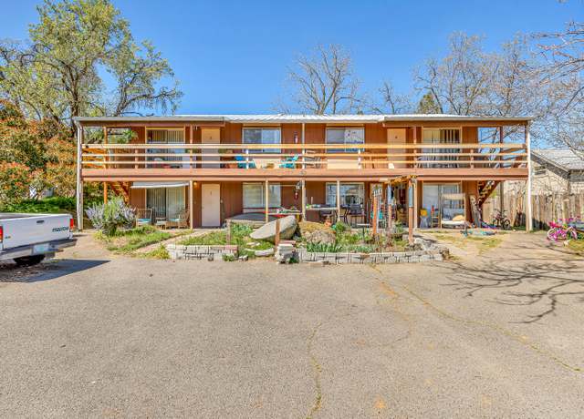Property at 65 Woolen Way, Ashland, OR 97520, 8 beds, 4 baths