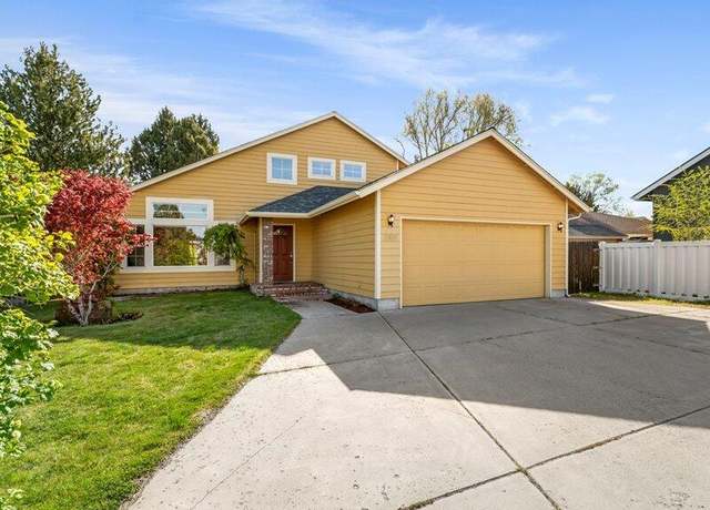 Property at 2962 NE Alpenglow Pl, Bend, OR 97701, 3 beds, 2 baths