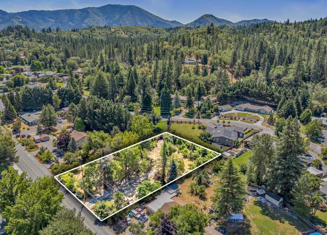 Property at 681 W Harbeck Rd, Grants Pass, OR 97527