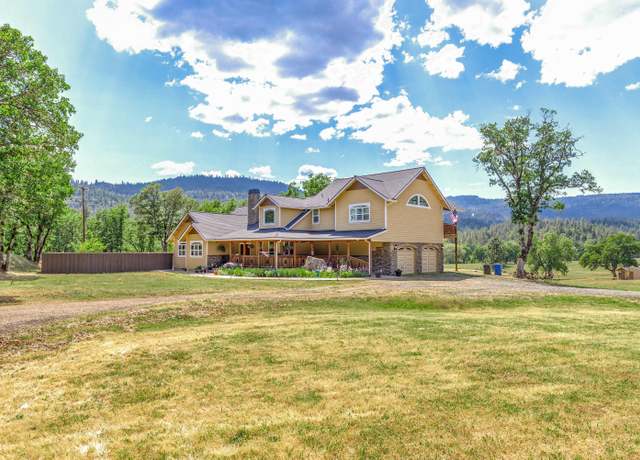 Property at 2030 Long Branch Rd, Eagle Point, OR 97524, 4 beds, 3 baths