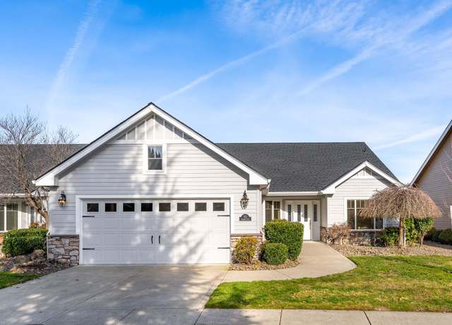 Property at 113 Skyhawk Dr, Eagle Point, OR 97524, 2 beds, 2 baths