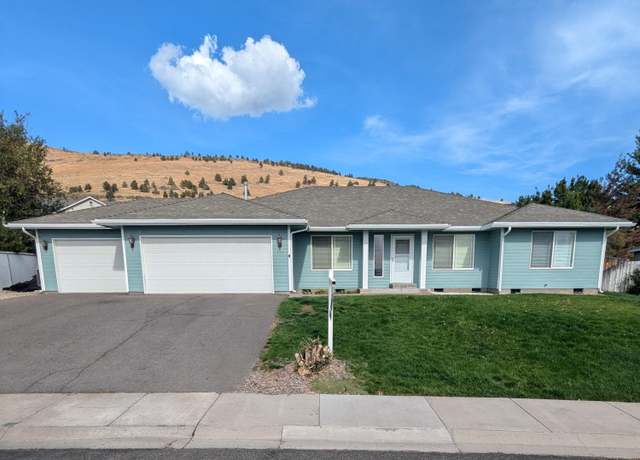 Property at 893 Rosemont Ct, Klamath Falls, OR 97603, 3 beds, 2 baths