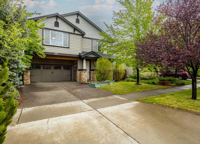 Property at 835 NE Locksley Dr, Bend, OR 97701, 4 beds, 2.5 baths