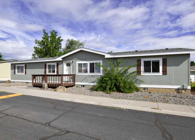 Property at 2447 SW Mariposa Loop, Redmond, OR 97756, 4 beds, 2 baths