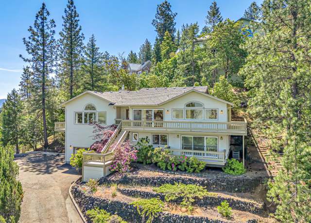 Property at 462 Waterline Rd, Ashland, OR 97520, 4 beds, 3 baths