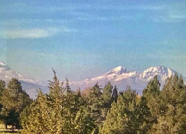 Property at 2525 NE Negus Way, Redmond, OR 97756