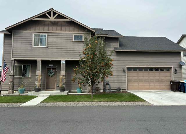 Property at 749 NE Cheyenne Dr, Redmond, OR 97756, 4 beds, 3.5 baths